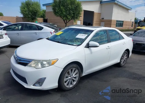 2013 Toyota Camry Xle z USA, uszkodzony, nr VIN 4T4BF1FK1DR327495
